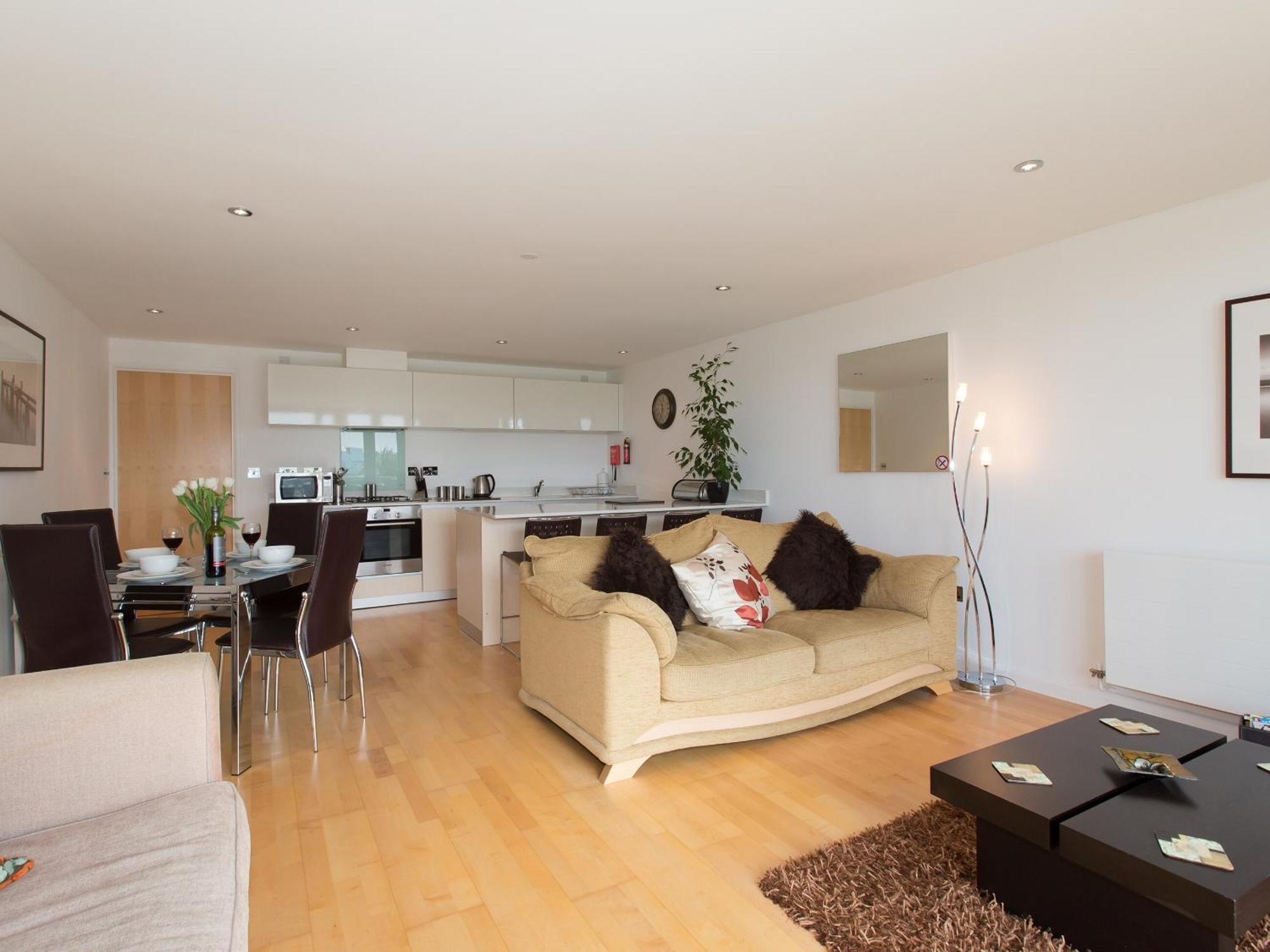12 Zinc Apartment New Quay Екстериор снимка